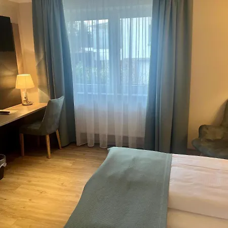 Troll's Brauhaushotel فندق ميدهباخ