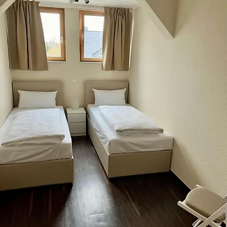 Troll's Brauhaushotel ميدهباخ