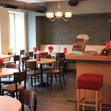 Troll's Brauhaushotel 메데바흐