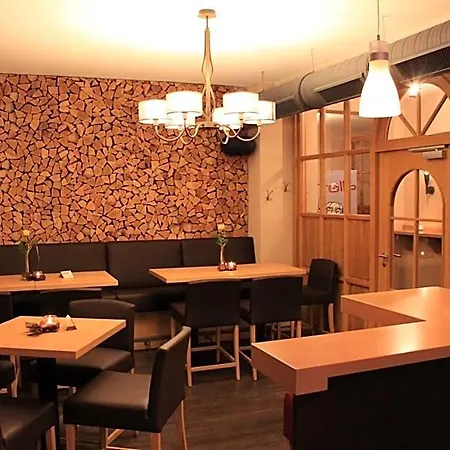 فندق Troll's Brauhaushotel ميدهباخ