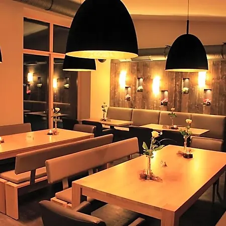 Troll's Brauhaushotel 3* ميدهباخ