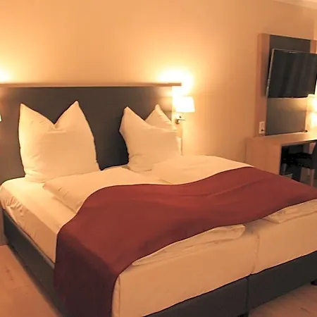 Troll's Brauhaushotel فندق