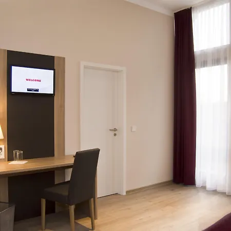 Troll's Brauhaushotel ميدهباخ